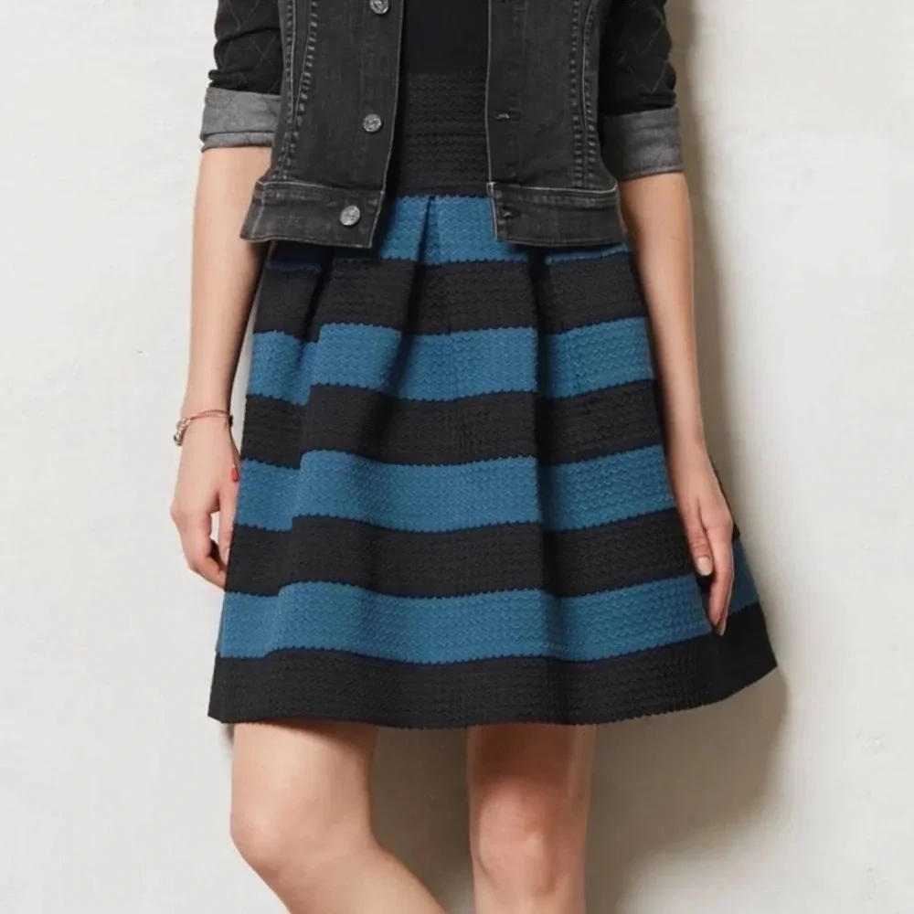 Girls from Savoy Anthropologie Teal/Black Elastic‎ Waistband Skirt. XS/Small.